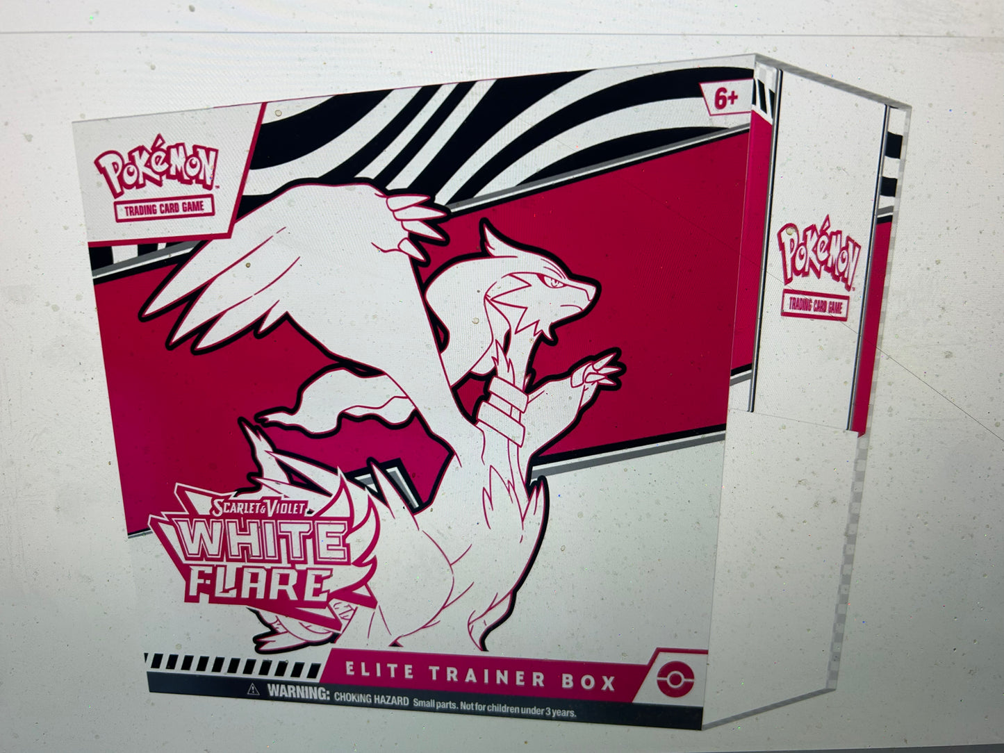 WHITE FLARE SEALED ELITE TRAINER BOX