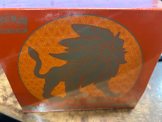 SUN AND MOON BASE SEALED ELITE TRAINER BOX