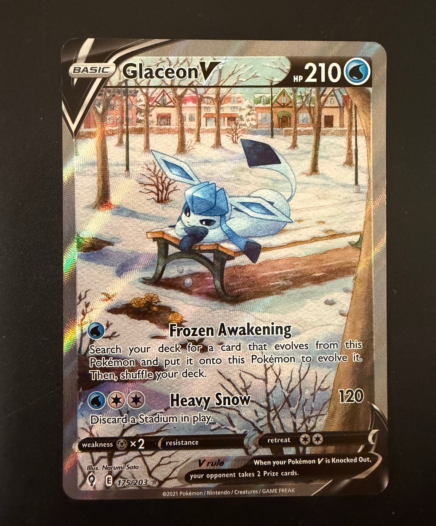 EVOLVING SKIES GLACEON V 175/203 PK1391